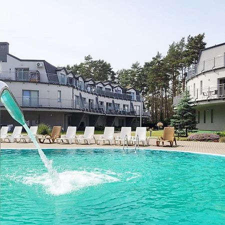 Pine Point Apartament With Terrace, Shared Pool, Tennis Court Побєрово Екстер'єр фото